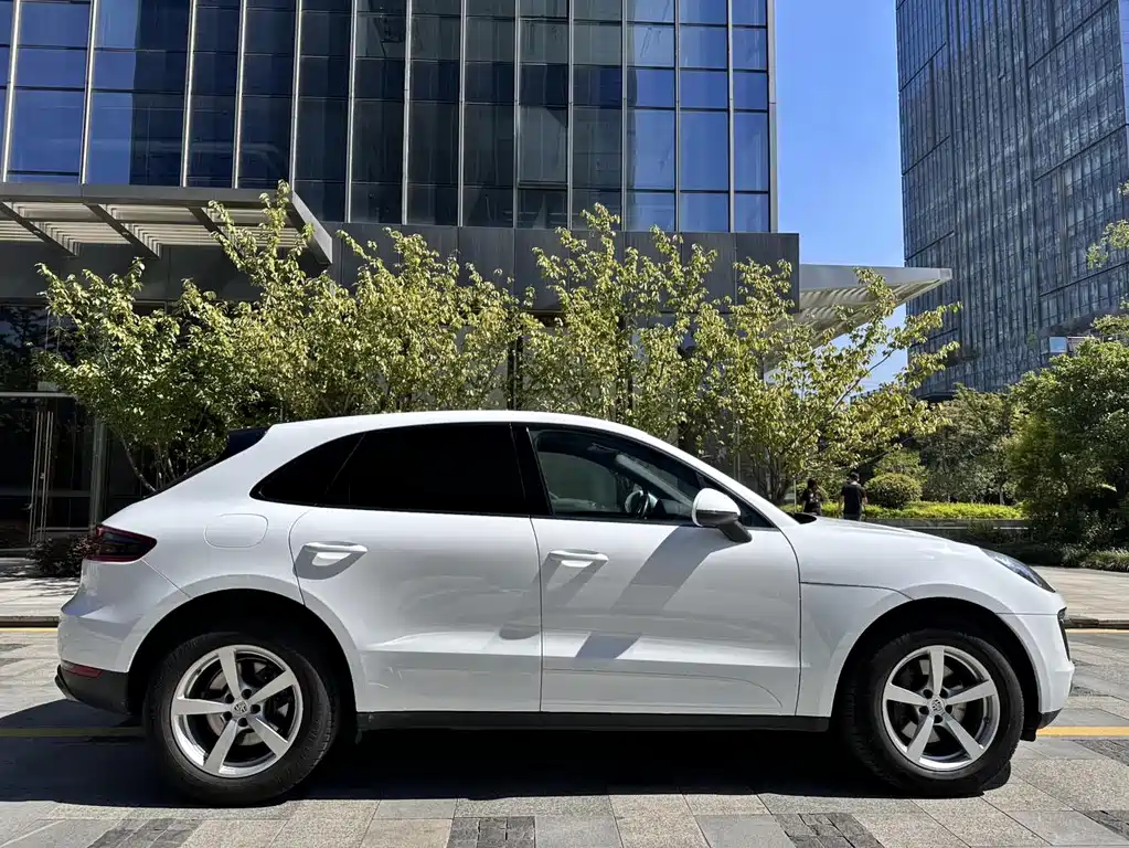 Porsche Macan 2017 — фото 7