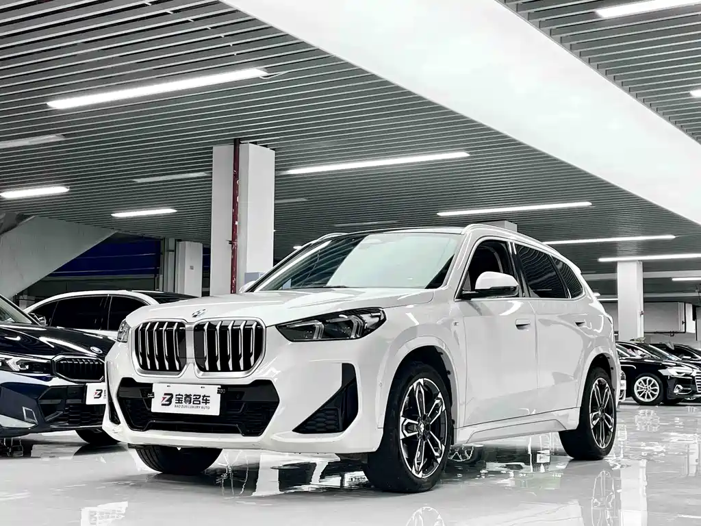 BMW X1 2024 — фото 1