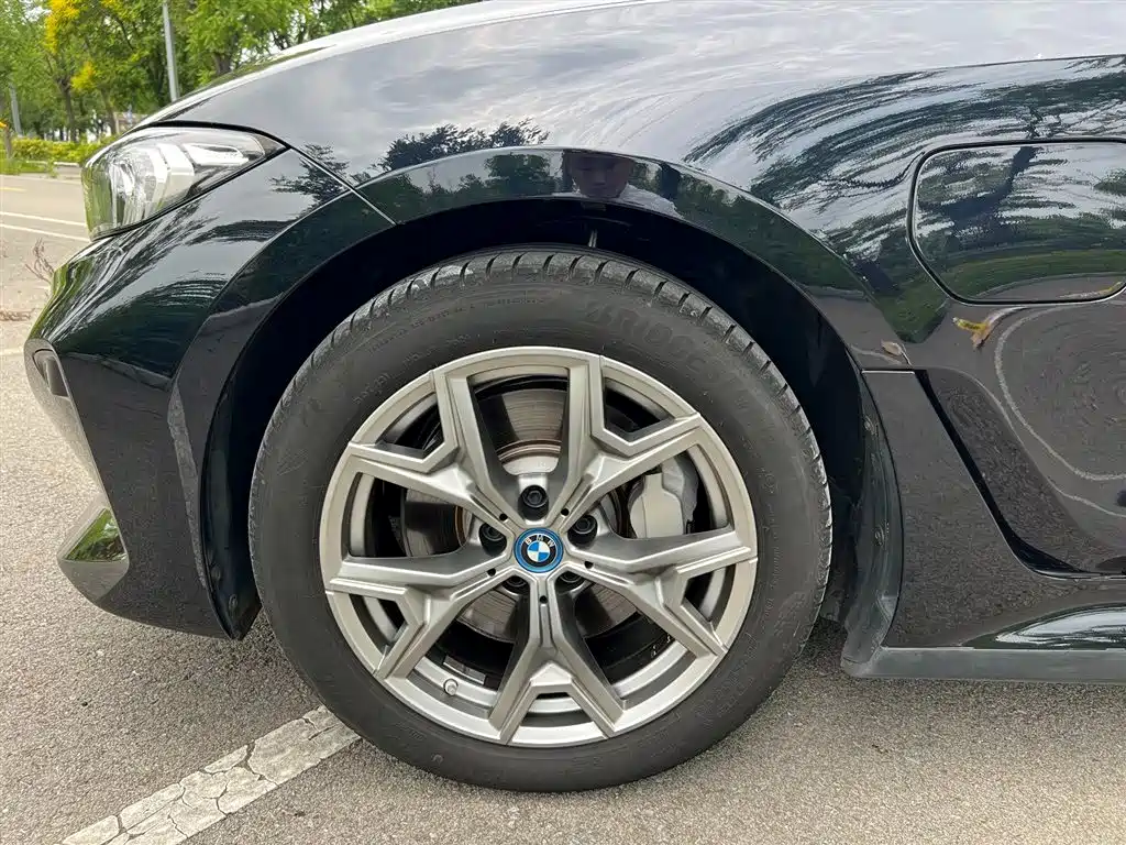 BMW i3 2024