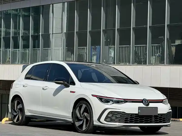 Volkswagen Golf GTI 2024