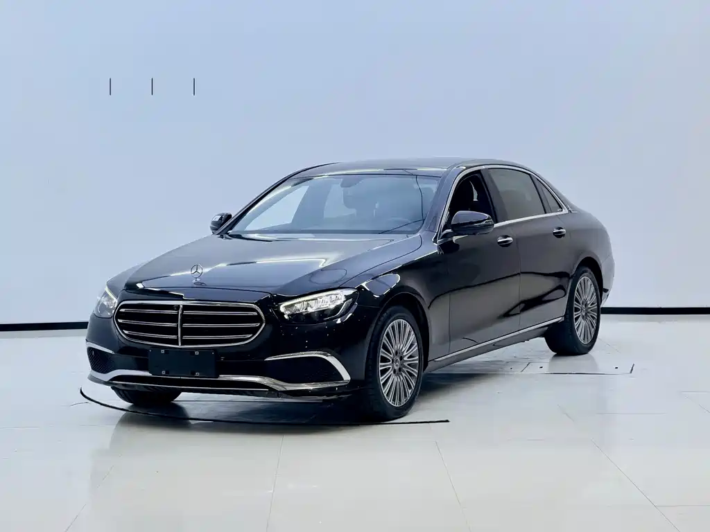 Mercedes-Benz E-Class 2023 — фото 1