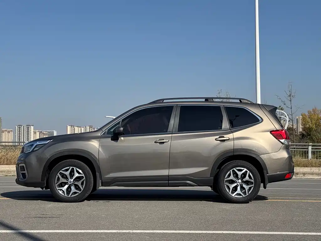 Subaru Forester 2019 — фото 4