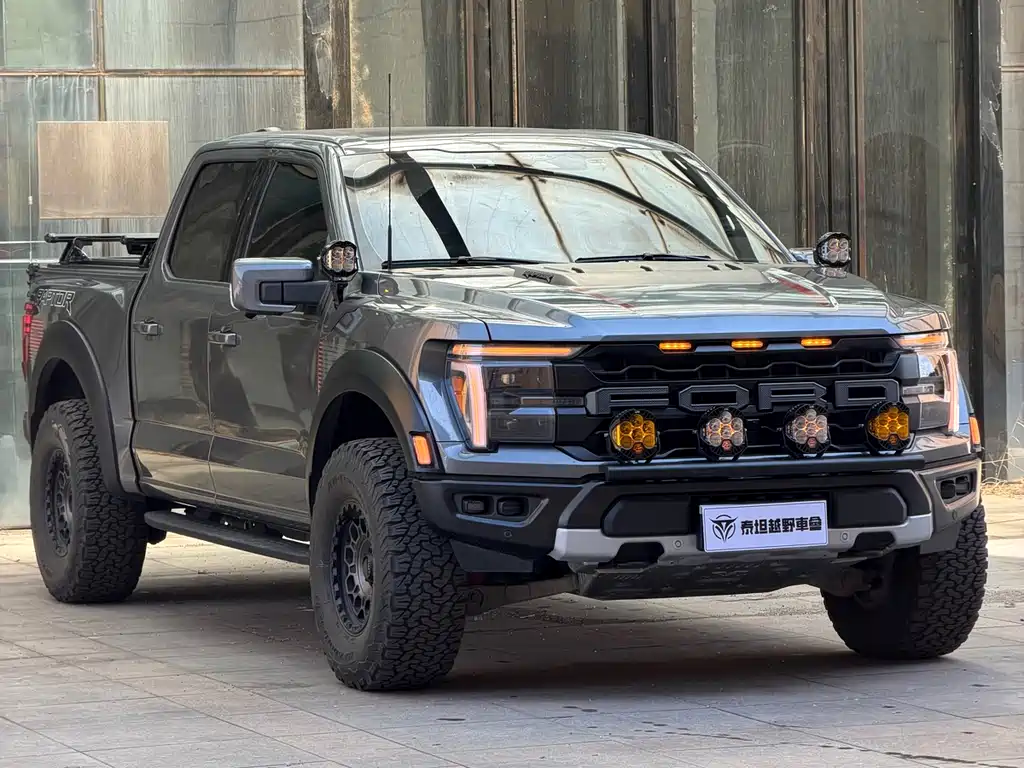 Ford F-150 Raptor 2025 — фото 1