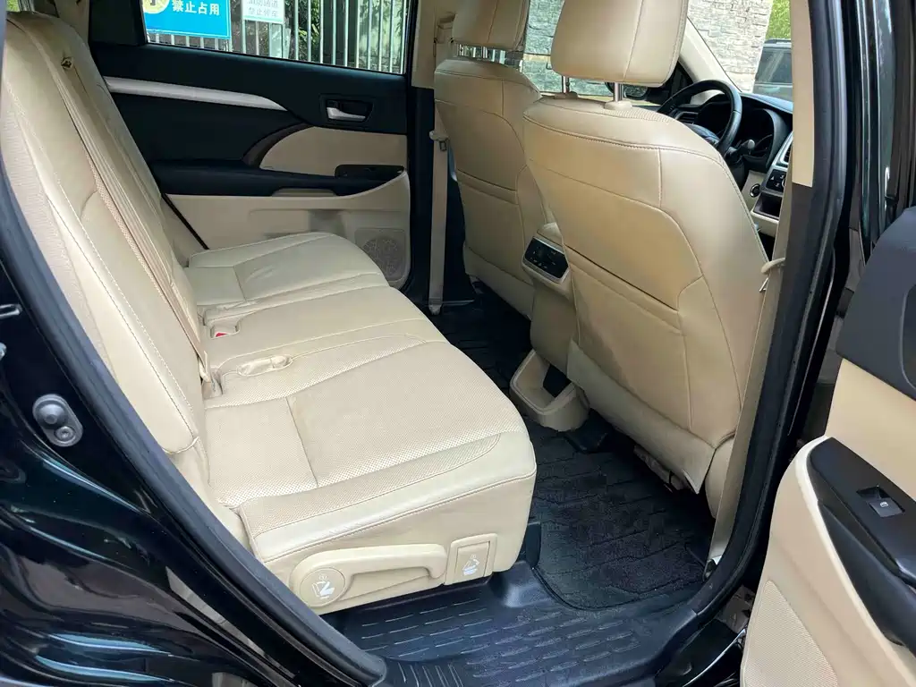 Toyota Highlander 2017 — фото 17