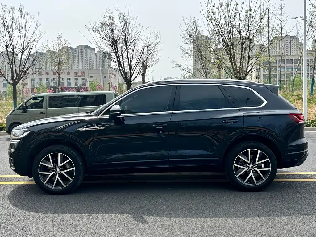 Volkswagen Touareg 2020 — фото 5