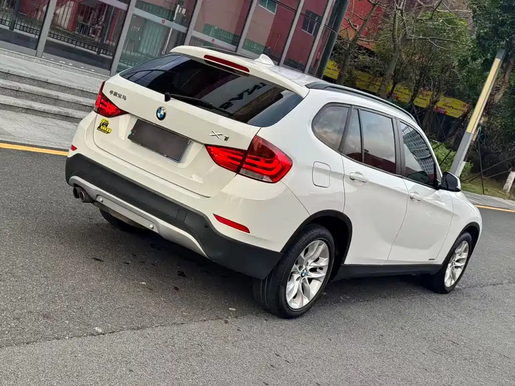 BMW X1 2015 — фото 6