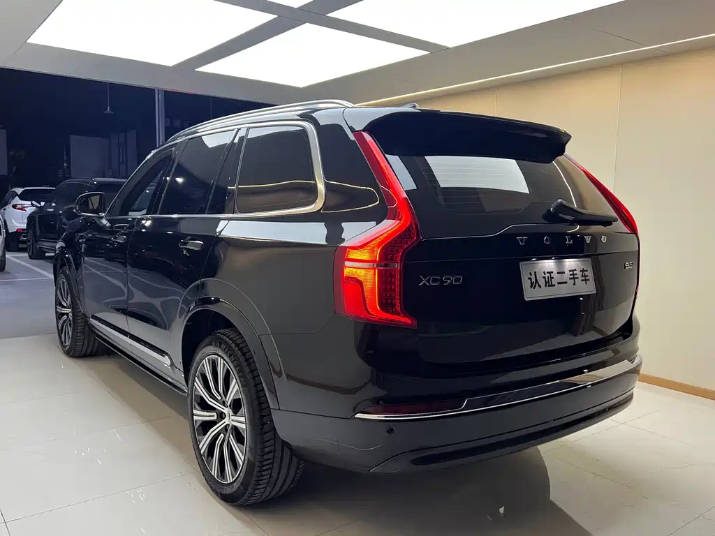 Volvo XC90 2023 — фото 21