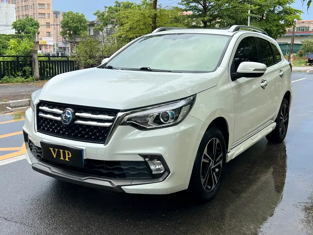 Venucia T70 2018