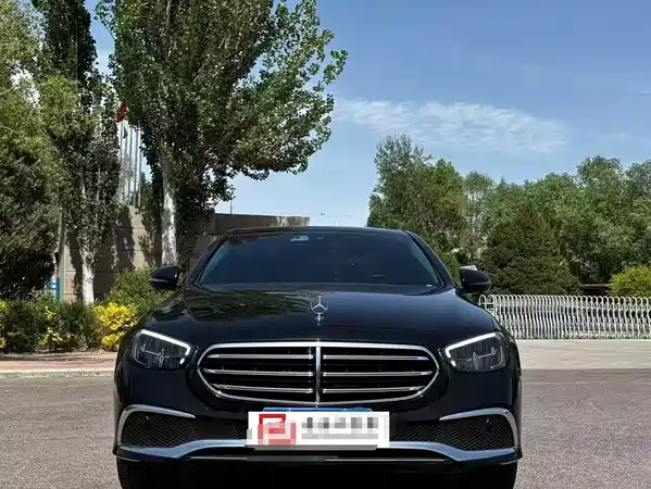 Mercedes-Benz E-Class 2022