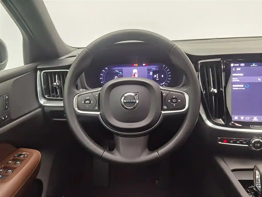 Volvo S60 2025 — фото 11