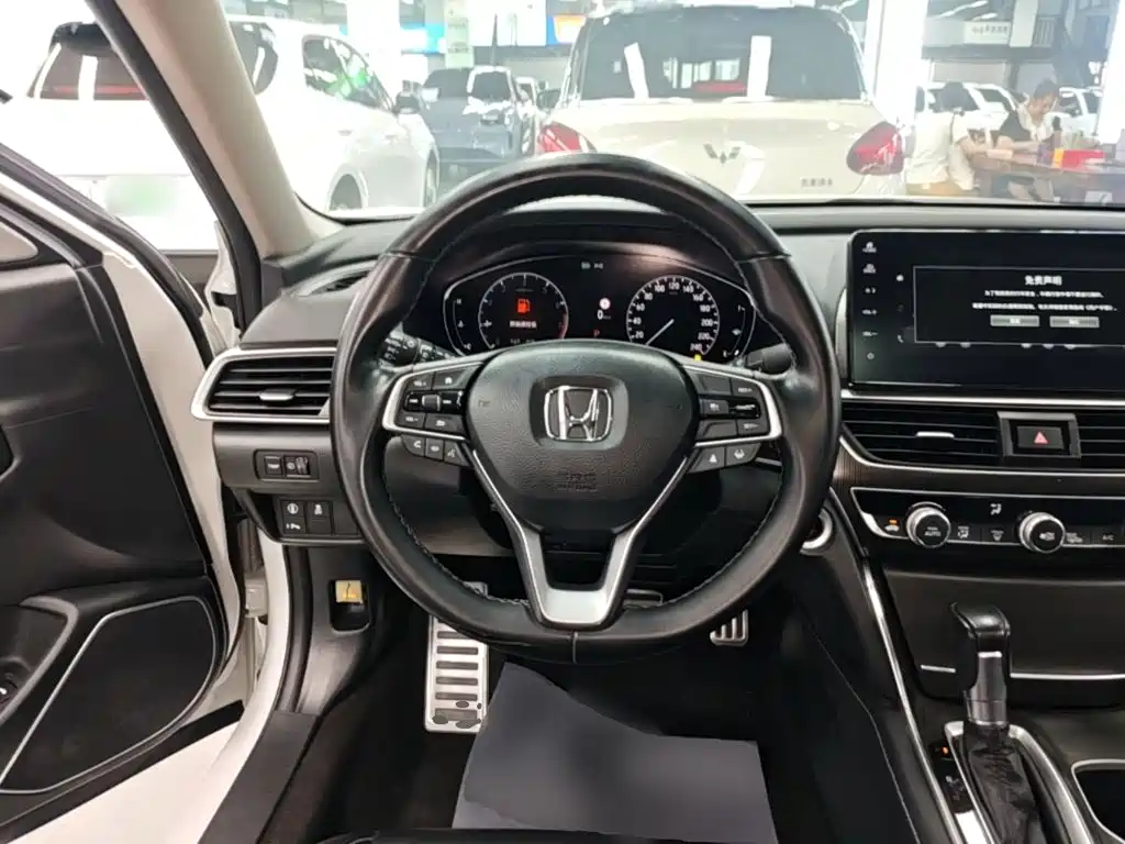 Honda Accord 2023 — фото 11