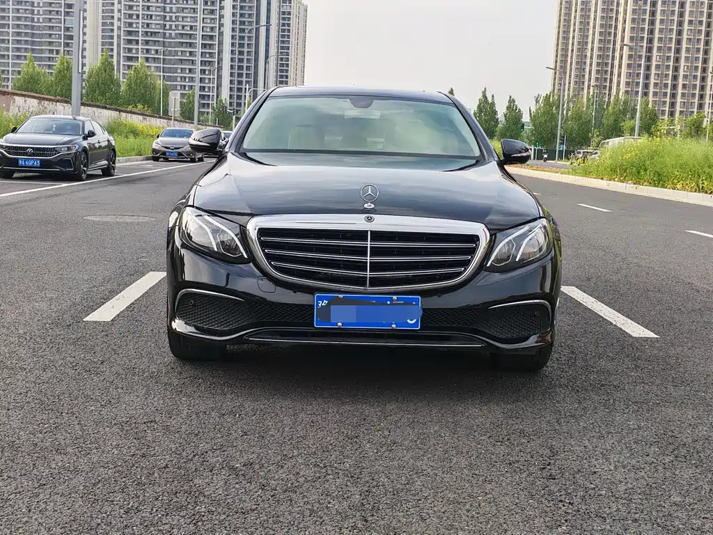 Mercedes-Benz E-Class 2019 — фото 13