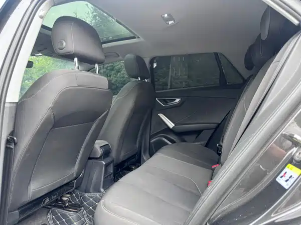 Audi Q2L 2020