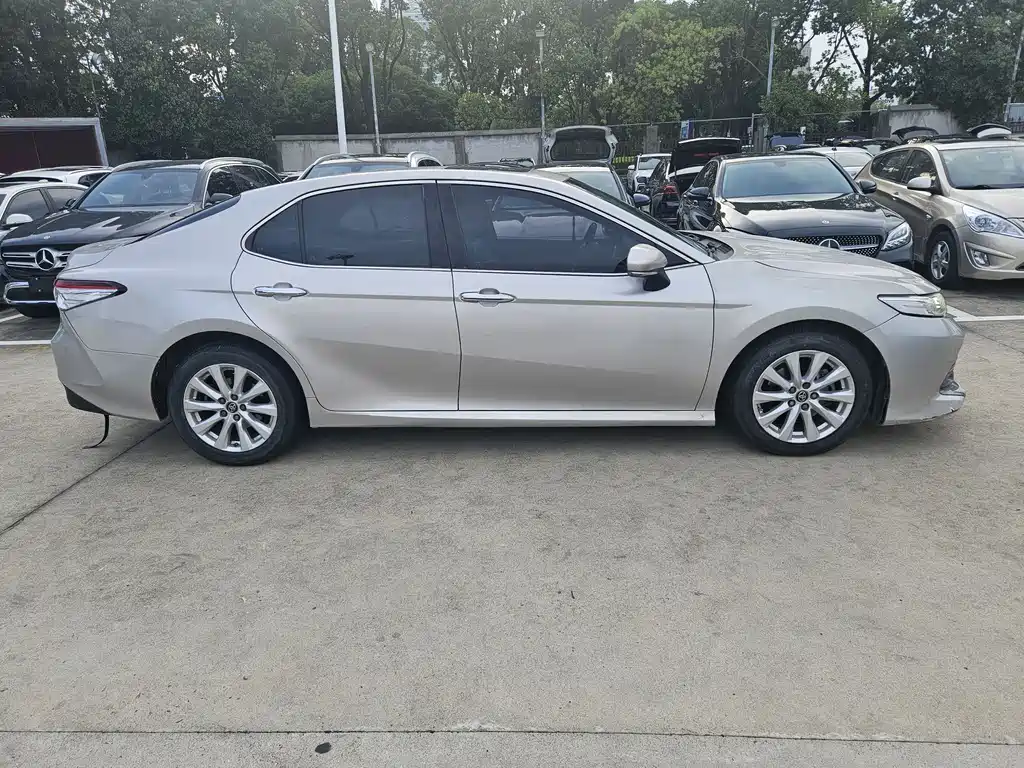 Toyota Camry 2018