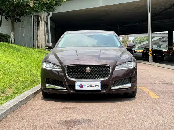 Jaguar XFL 2020