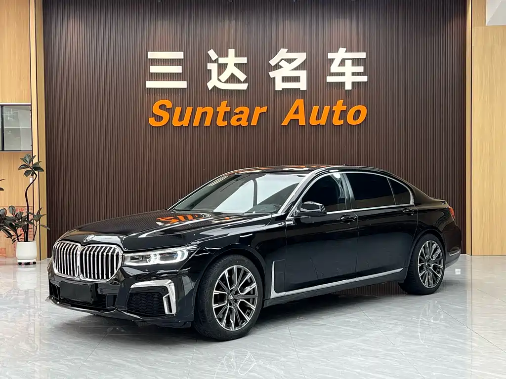 BMW 7 Series 2012 — фото 1
