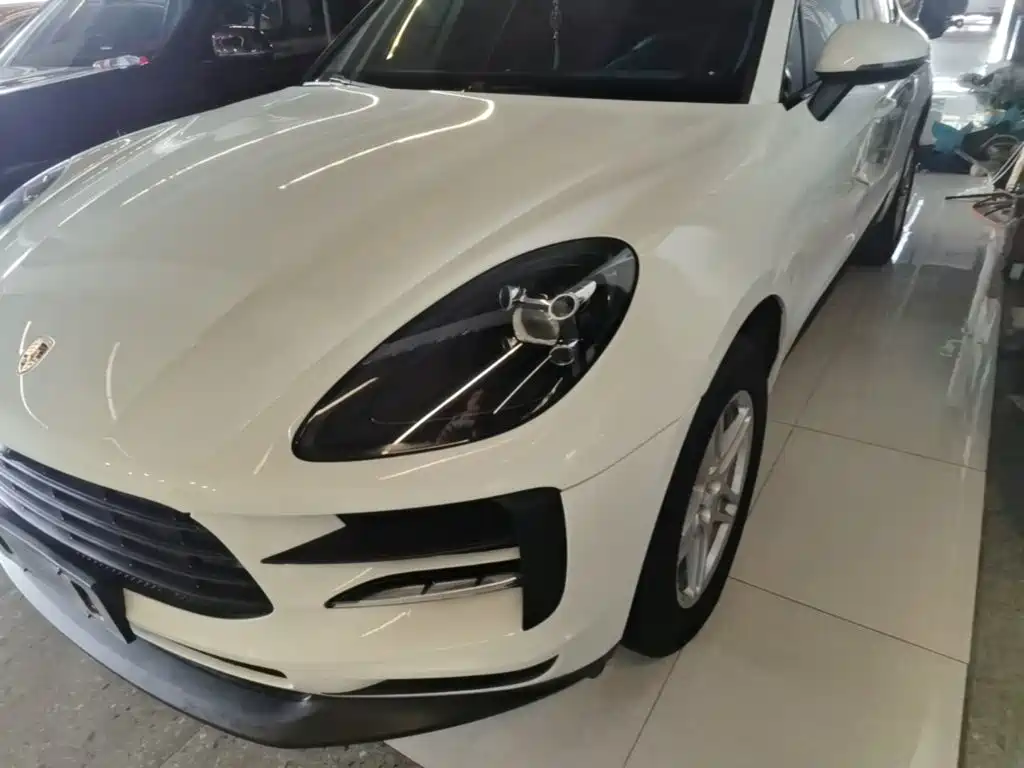 Porsche Macan 2020 — фото 24