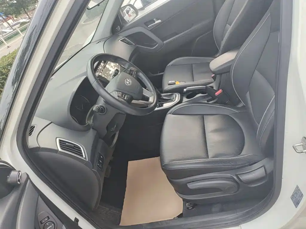 Hyundai ix25 2015 — фото 15