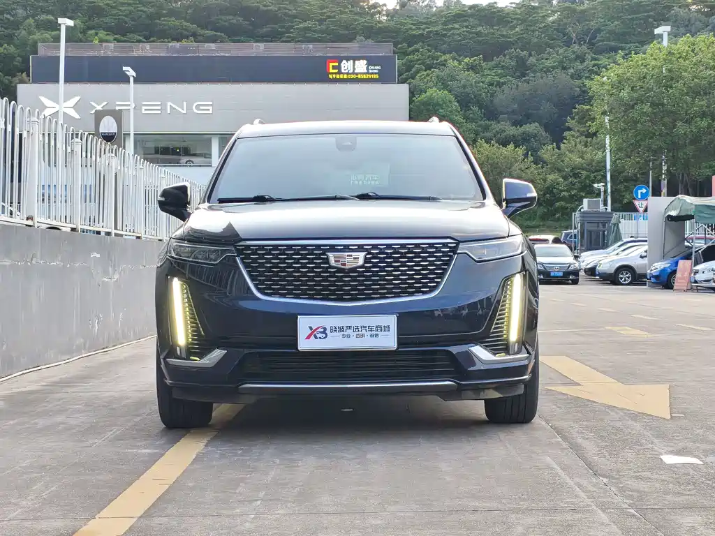 Cadillac XT6 2022 — фото 2