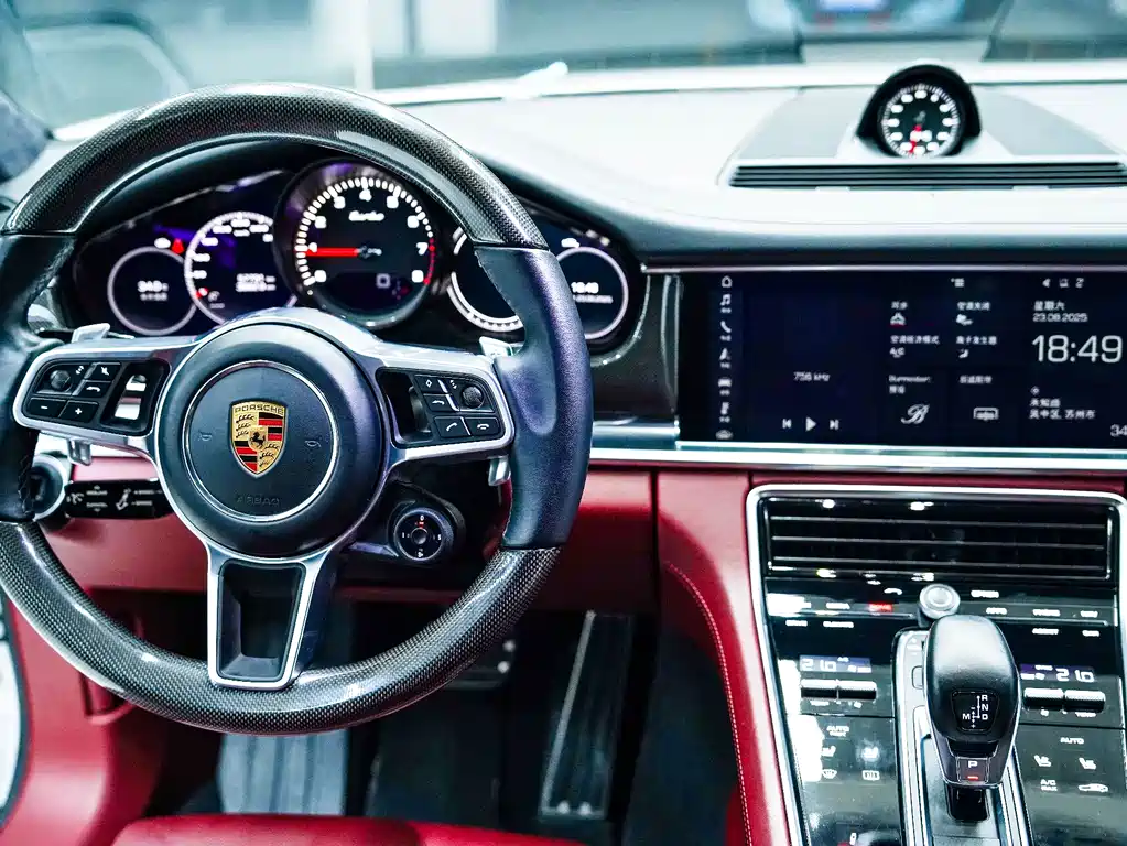 Porsche Panamera 2017 — фото 12