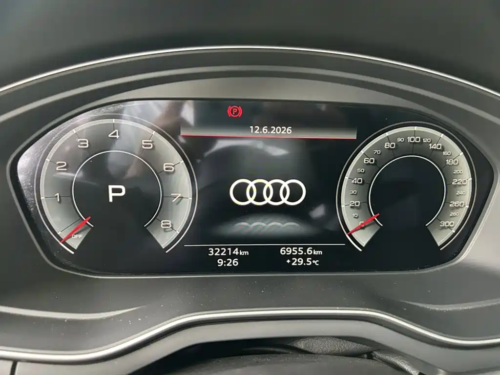 Audi A4L 2022 — фото 3