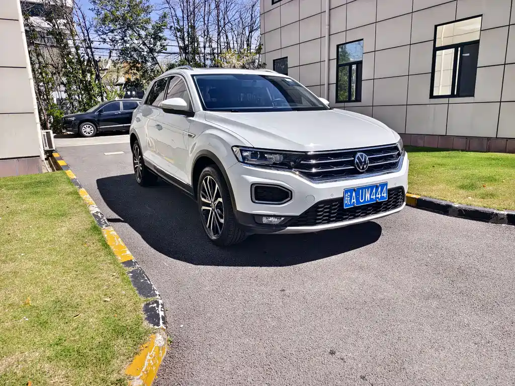 Volkswagen T-Roc 2022 — фото 3