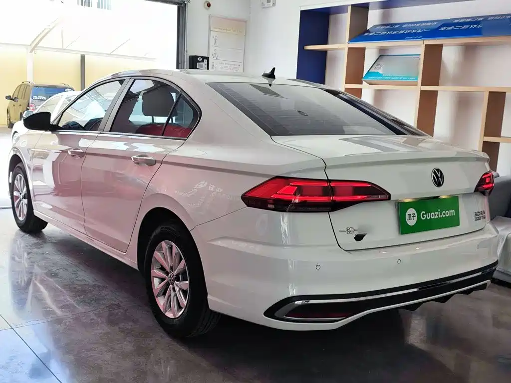 Volkswagen Bora 2024