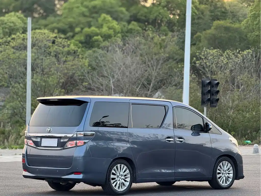 Toyota Alphard 2012 — фото 20