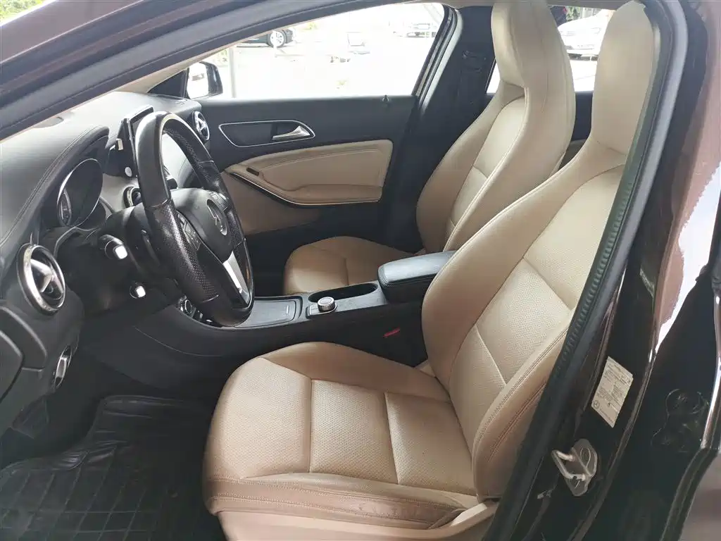 Mercedes-Benz GLA 2016 — фото 15