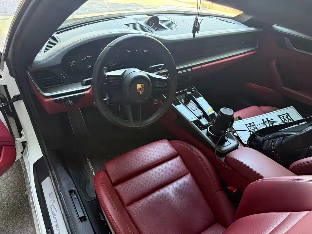 Porsche 911 2022 — фото 14