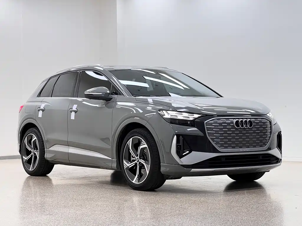 Audi Q4 e-tron 2022 — фото 3