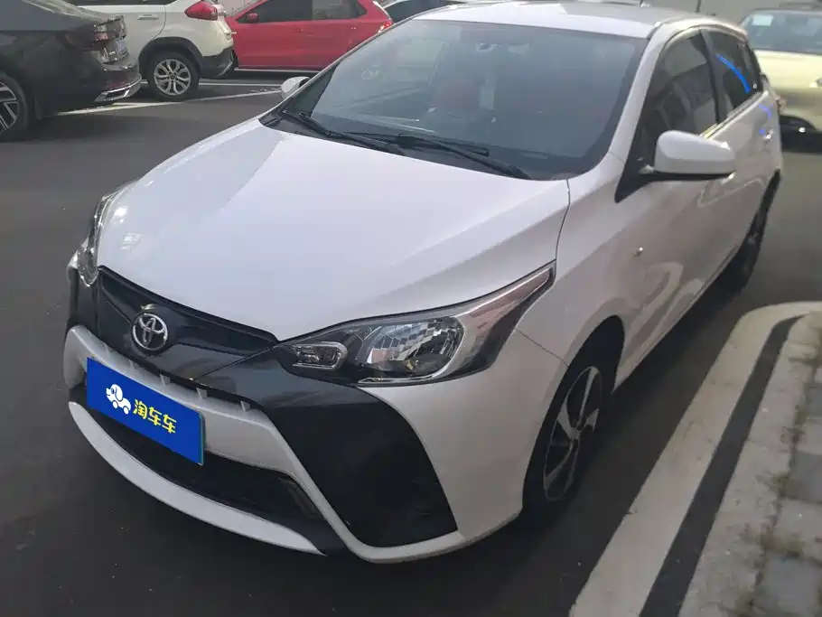 Toyota Yaris L 2017 — фото 1