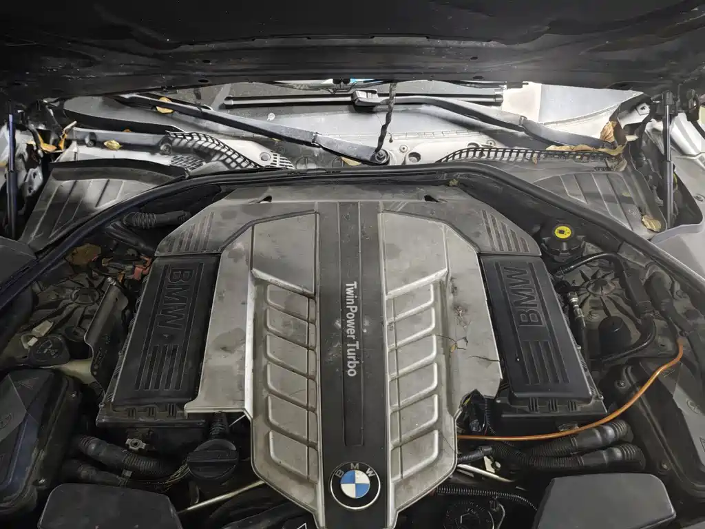 BMW 7 Series 2013 — фото 11