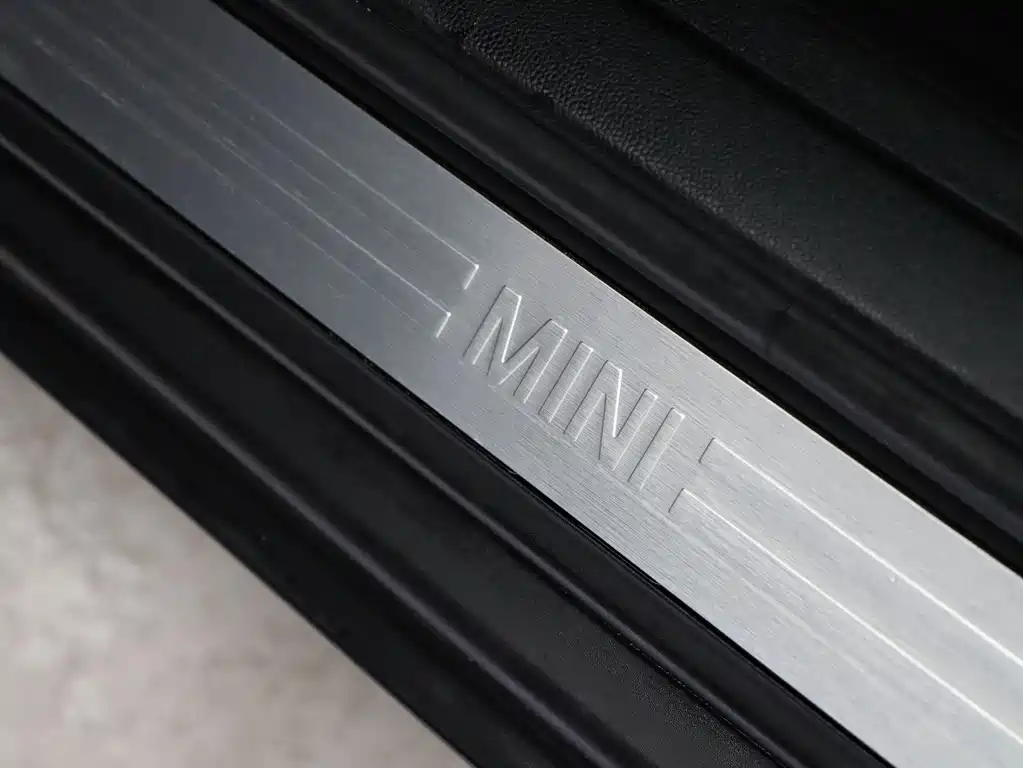 MINI Clubman 2017 — фото 23