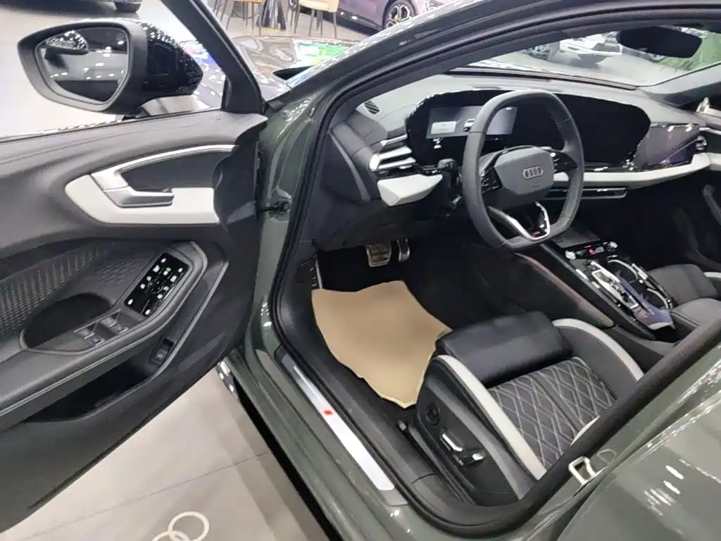 Audi A5L 2025 — фото 16