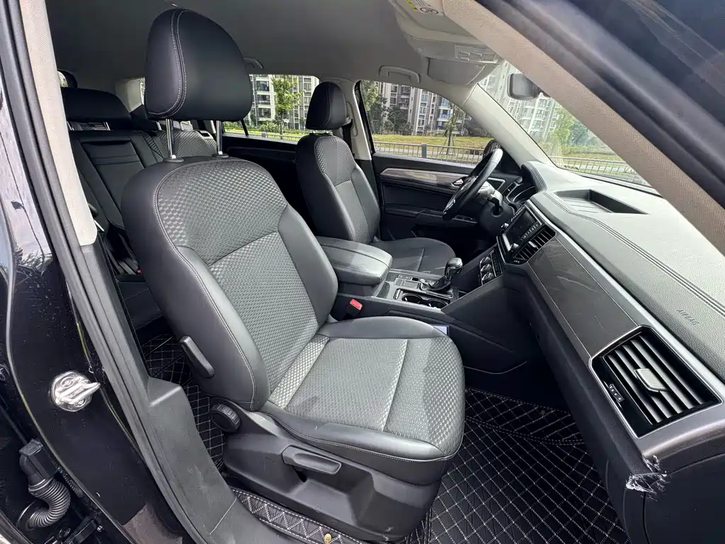 Volkswagen Teramont 2018 — фото 11