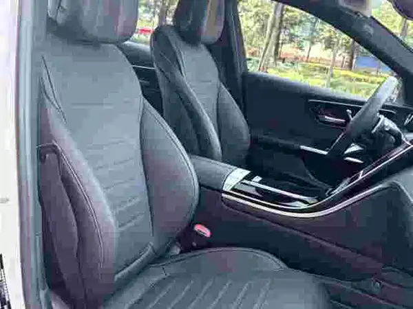 Mercedes-Benz C-Class 2023