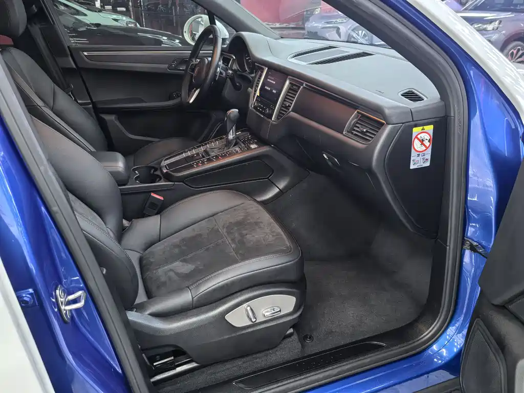 Porsche Macan 2018 — фото 10