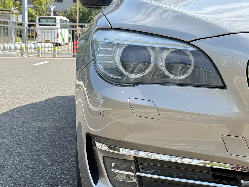 BMW 7 Series 2015 — фото 3