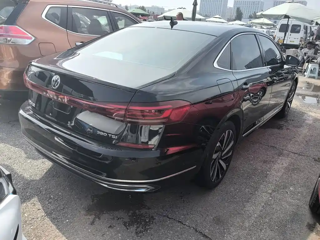 Volkswagen Passat 2024