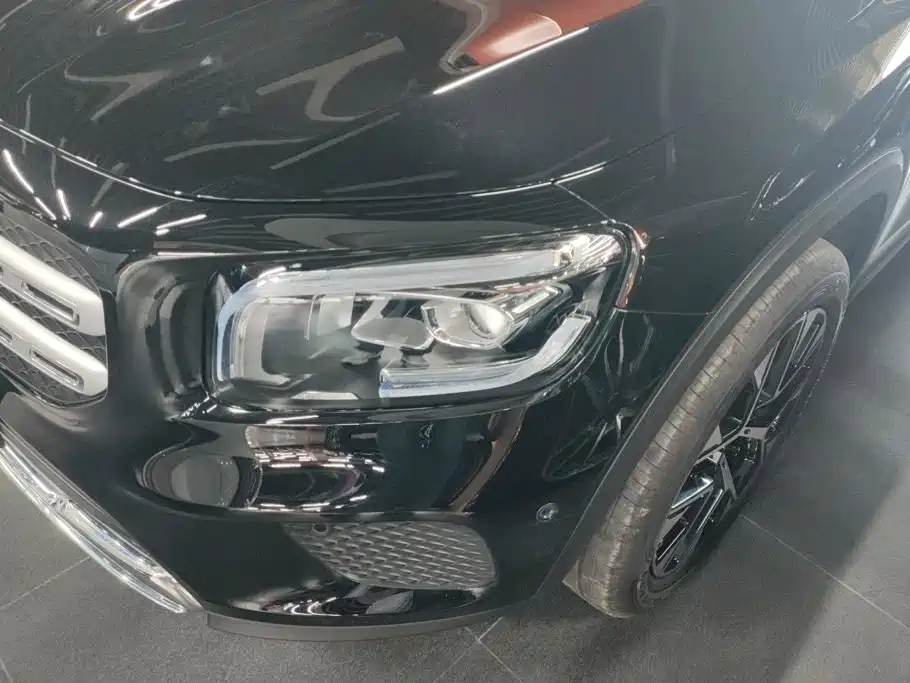 Mercedes-Benz GLB 2021