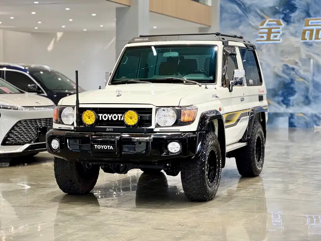 Toyota Land Cruiser 2024 — фото 1