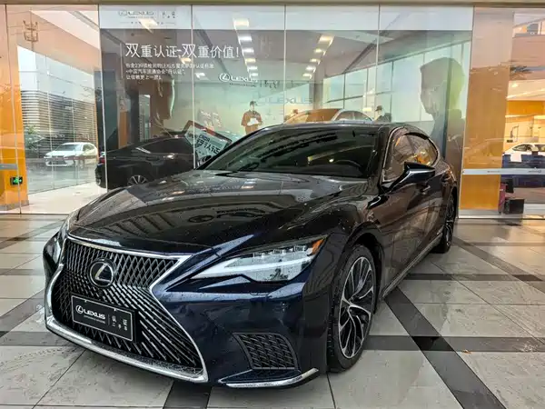Lexus LS 2021