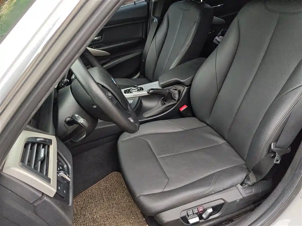 BMW 3 Series 2015 — фото 15