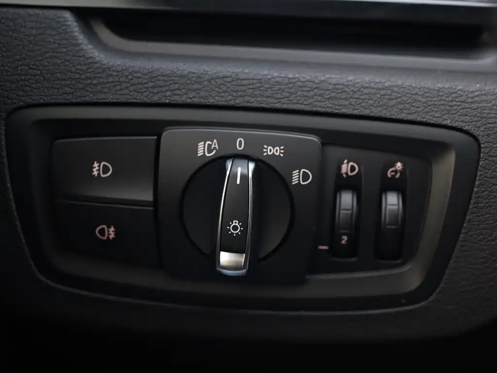 BMW X1 2017 — фото 16