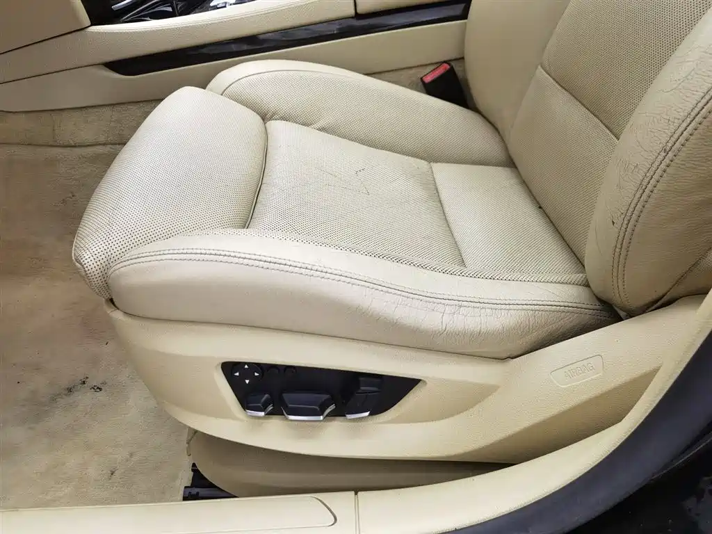 BMW 7 Series 2009 — фото 20