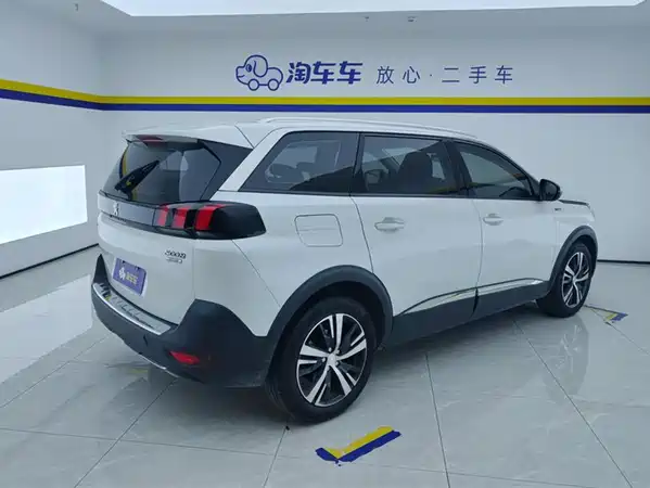 Peugeot 5008 2017
