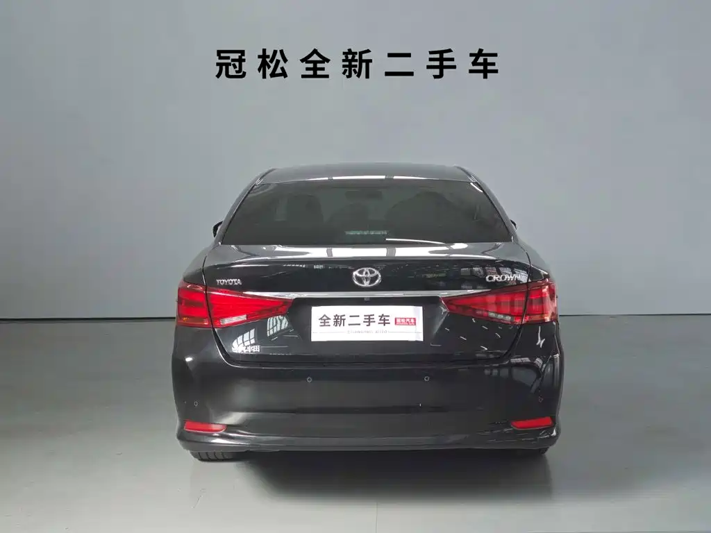 Toyota Crown 2017 — фото 5