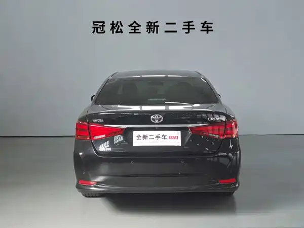 Toyota Crown 2017
