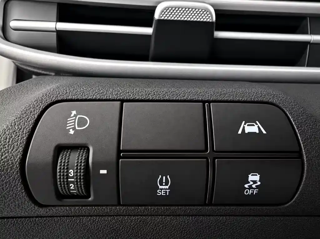 Hyundai Elantra 2022 — фото 8